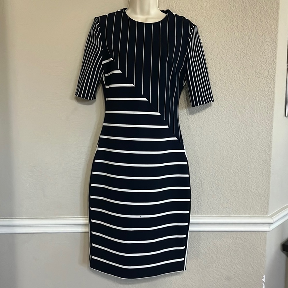 Zara mid- length/ 3/4 quarter sleeve dress
